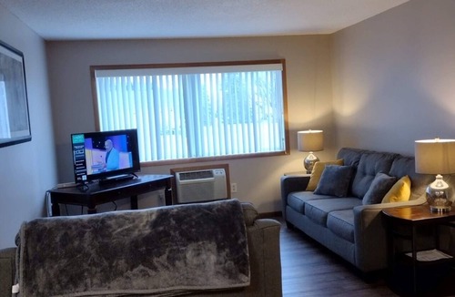 Laurel Apartment | Newly Remodeled Fully Furnished Apartment Laurel