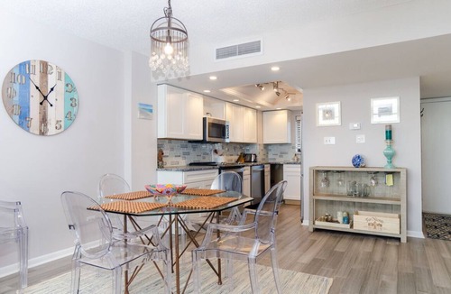 Wrightsville Beach Condo | Newly remodeled oceanfront condo in Station One!