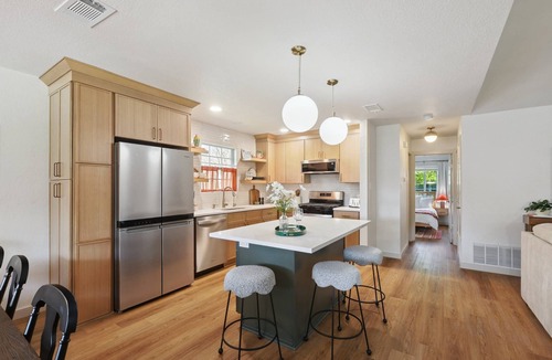 Mesa Ridge House | Newly Remodeled, Whimsical Retreat - Viking Hot Tub, Ultimate Game Room, Massage Chair, BBQ