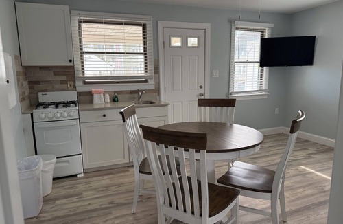 Wildwood Crest Apartment | NEWLY RENNOVATED 2 Bedrooms 1 Bath Located Across The Street From The Beach!