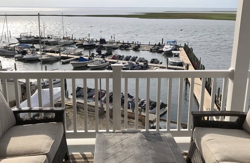 North Beach Haven House | NEWLY RENOVATED! Heated Pool, Outdoor Bar, Beautiful and Spacious Oasis on Bay!