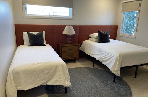 Loveladies House | NEWLY RENOVATED HOME. Oceanside -- one minute from the beach