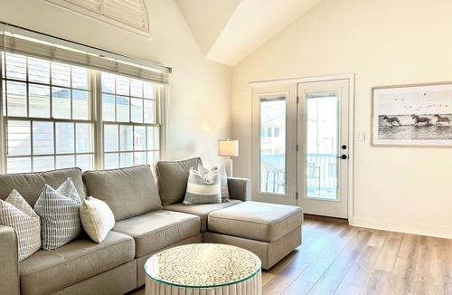 Gold Coast House | Newly Renovated 3BR/2BA, Second Floor Home at 23rd & Asbury