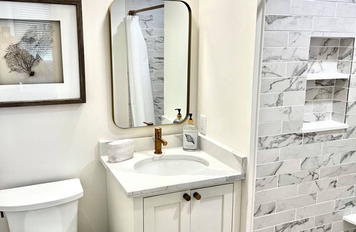 Gold Coast House | Newly Renovated 3BR/2BA, Second Floor Home at 23rd & Asbury