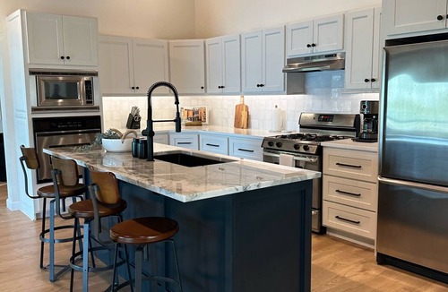 Vinita House | Newly Renovated 4B, 2.5 bath Lakefront home with South Grand Lake Views and dock