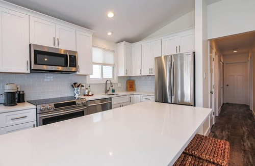 Gold Coast House | Newly renovated and two blocks from the beach.
