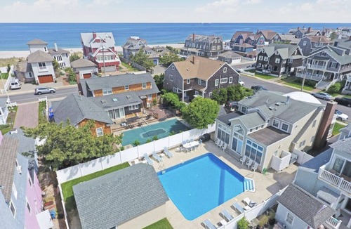 Avon House | Newly Renovated Bay Head Family Escape Steps to Quiet Beach with Pool