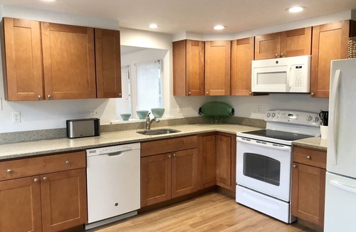 Ship Bottom House | Newly renovated Cape Cod 4BR 2 Baths in LBI close to restaurants, and beach