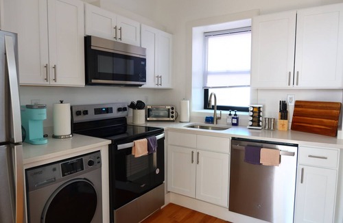Greenwood Apartment | Newly Renovated Modern 2BR Apt in Prime Location
