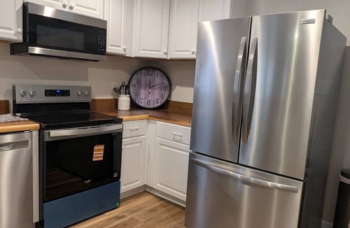 Dutton House | Nice 3-bedroom house with AC in peaceful Hartfield