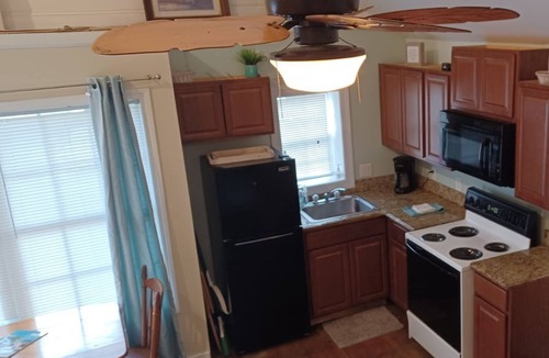 Florence Cottage | Nice cottage in downtown revitalization district, close to medical facilities.