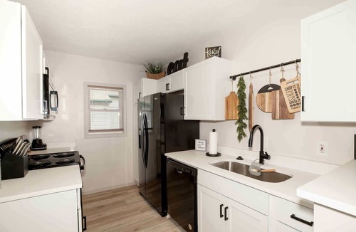 Wichita House | Nice East Side 3BR 2BA WIFI SMART TV