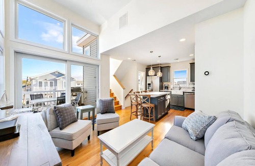 North Beach Haven House | Nice home in Spray Beach with 3 Bedrooms, Internet and WiFi