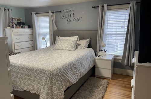 Long Branch House | Nice room with a private bathroom in a family home near the beach!!