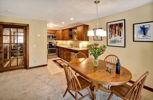 Killington Condo | Nicely decorated Ski on/ski off right from your door Sunrise L3