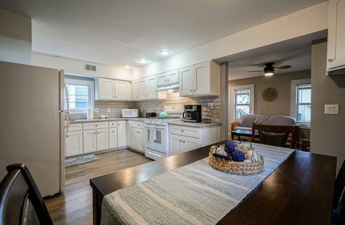 Highlands House | NJ Paradise Tiki Hut, 5 mins to NYC Ferry and beaches!