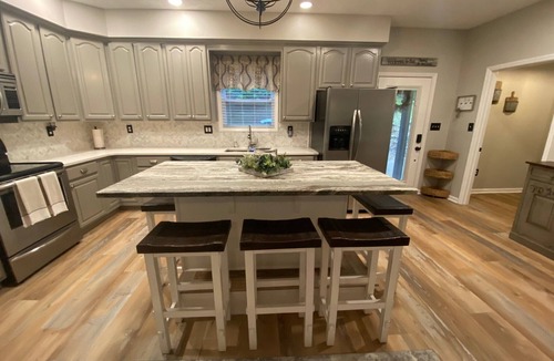Dadeville House | "No Agenda Lake Martin" Beautifully remodeled 5 Bedroom Home on a No Wake Cove