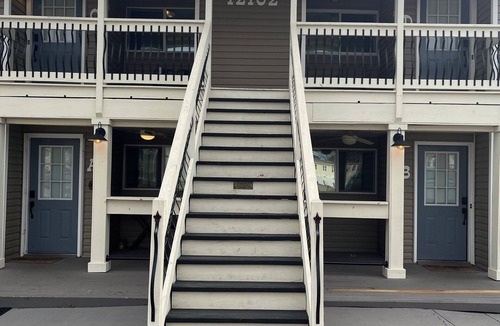 Huntsville Apartment | No chores!/6 guests/⬇️stairs/🦮🐈/WI-FI/easy access/grill