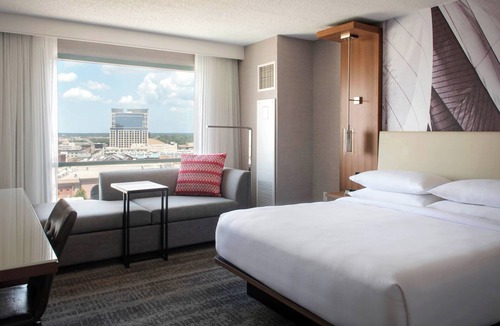 Downtown Hotel | Norfolk Waterside Marriott