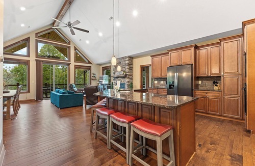Jacksboro House | Norris Lakefront Retreat! King Suites, Private 2 slip dock, Firepit - 2027 Open!