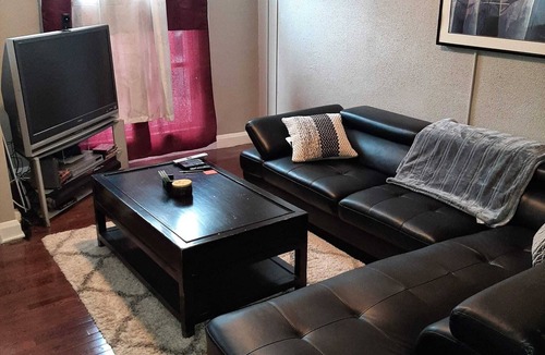 Downtown Baltimore House | North Kenwood where it's quiet