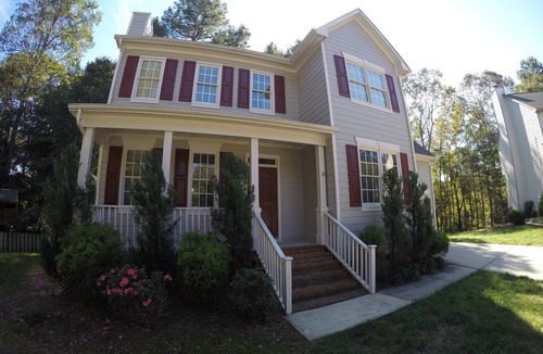 North Raleigh House | North Raleigh home in Wakefield Plantation Culd-de-sac lot in private wooded lot