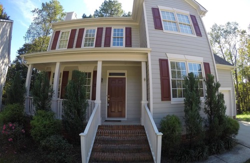 North Raleigh House | North Raleigh home in Wakefield Plantation Culd-de-sac lot in private wooded lot
