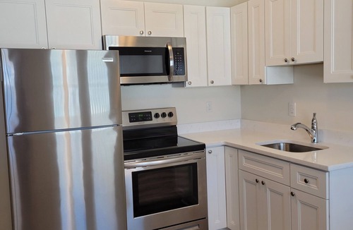 North Wildwood Condo | North Wildwood Beach Block 1 bdrm with Pool.
