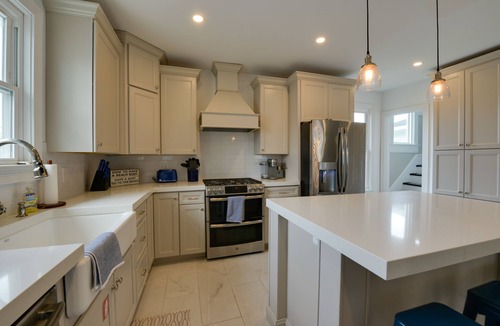 North Wildwood House | North Wildwood Home w/Porch ~ 3 Blocks to Beach!