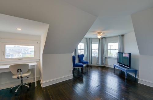 North Wildwood House | North Wildwood Home w/Porch ~ 3 Blocks to Beach!
