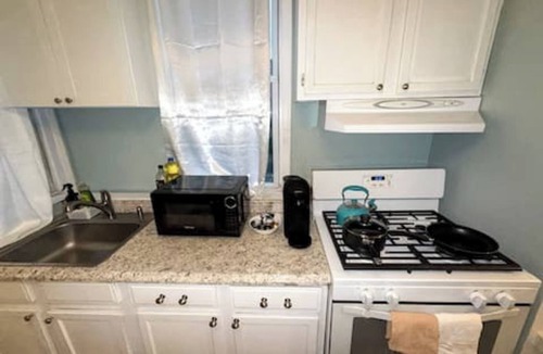 Jersey City Apartment | Not The Four Seasons 2 queen beds