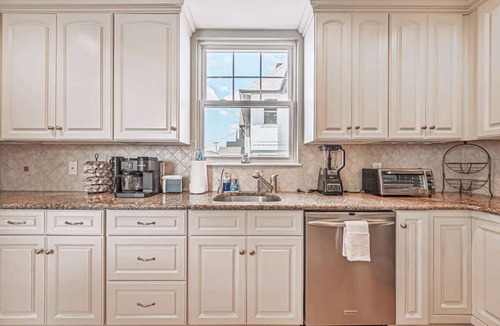 Atlantic City House | Now avail. Beach Block Getaway