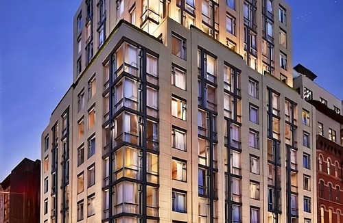 Tribeca Hotel | NYC Escapade! 4 Relaxing units, Minutes away to Brooklyn Bridge! Pets Allowed!