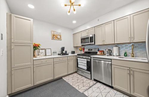 Constable Hook Apartment | NYC & MetLife Luxury 3 bedroom Home Free Parking