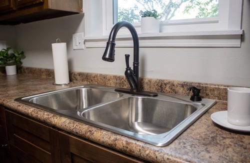 Huntsville Cottage | Oak Glen Oasis | Relaxing Stay w/Outdoor Dining