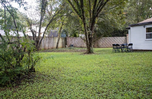 Huntsville Cottage | Oak Glen Oasis | Relaxing Stay w/Outdoor Dining
