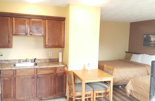 Owatonna Hotel | Oakdale Motel