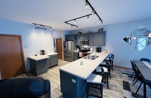 Oakdale House | Oakdale Oasis- Close to Everything!