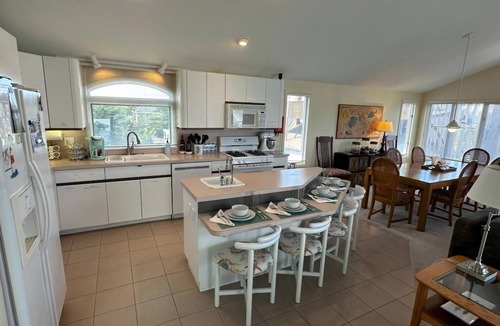 Barnegat Light House | Ocean Block 4 Bedroom Contemporary
