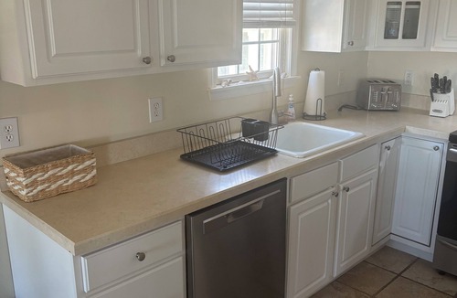 South End Condo | Ocean City, NJ. Cozy Second Floor Condo at 35th Street. Family-owned and managed