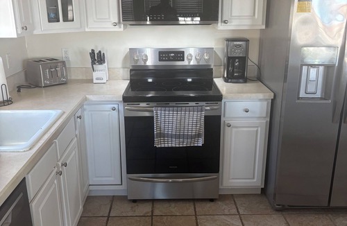 South End Condo | Ocean City, NJ. Cozy Second Floor Condo at 35th Street. Family-owned and managed
