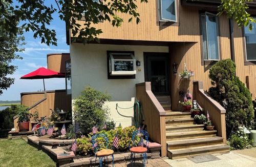 Riviera House | Ocean City, NJ, Waterfront on the Bay, 3BD, 2.5Bths, Summer-Winter Rental Rates