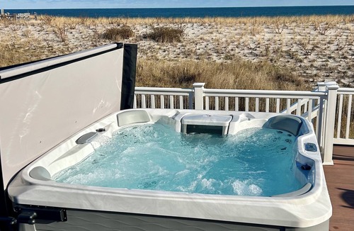 Ocean Beach III House | Ocean Front Beach House - Steps to Beach - Hot Tub, Deck, 3BR, 2Bath, AC, Grill