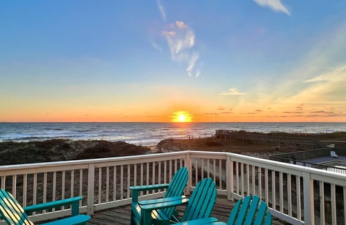 Carova Beach House | Ocean FrontRow,PrivatePool,New Hottub,Sleeps 16,PetFriendly,NewLVP,Upgrades,VIEW