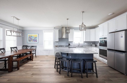 Ocean Hill House | Ocean side 7 min Pool Heat walk2beach,6BR,Pool,HotTub,Foosball Pet Friendly