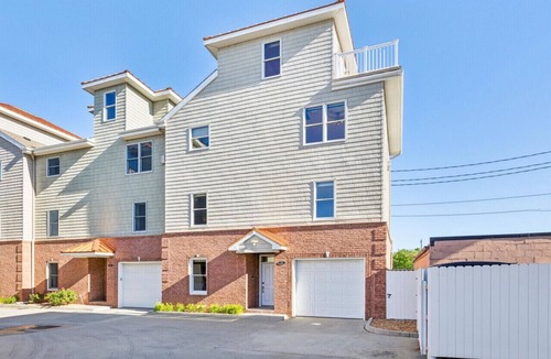 Northeast Virginia Beach Villa | Ocean Views, Elevator, 3 Private Baths