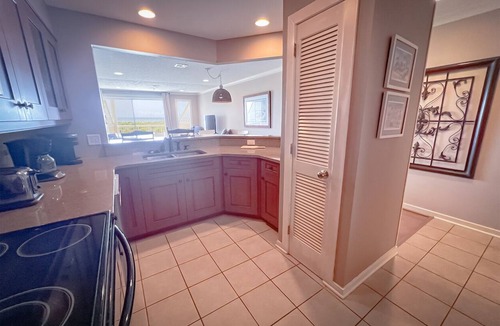Shell Island Condo | Oceanfront condo w/ocean views, 2 pools, beach access & tennis court.