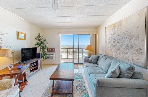 North Ocean City Condo | Oceanfront condo near golf with beach access, balcony, views, & washer/dryer