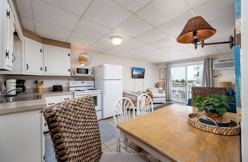 Midtown Ocean City Condo | Oceanfront condos with 3 night minimum rentals and linens included!