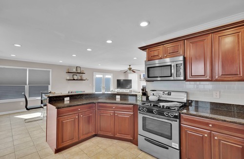 Keansburg Villa | Oceanfront Villa Panoramic NYC Views +Luxury Home